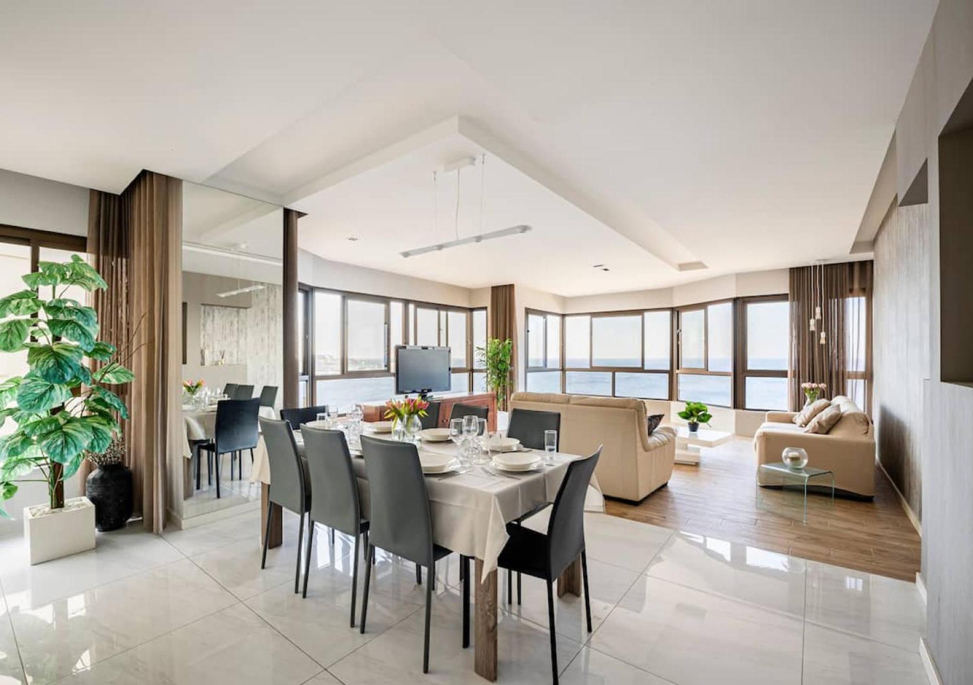 Sea View Luxury Haven Living & 3Bedrooms Seafront สลีมา ภายนอก รูปภาพ