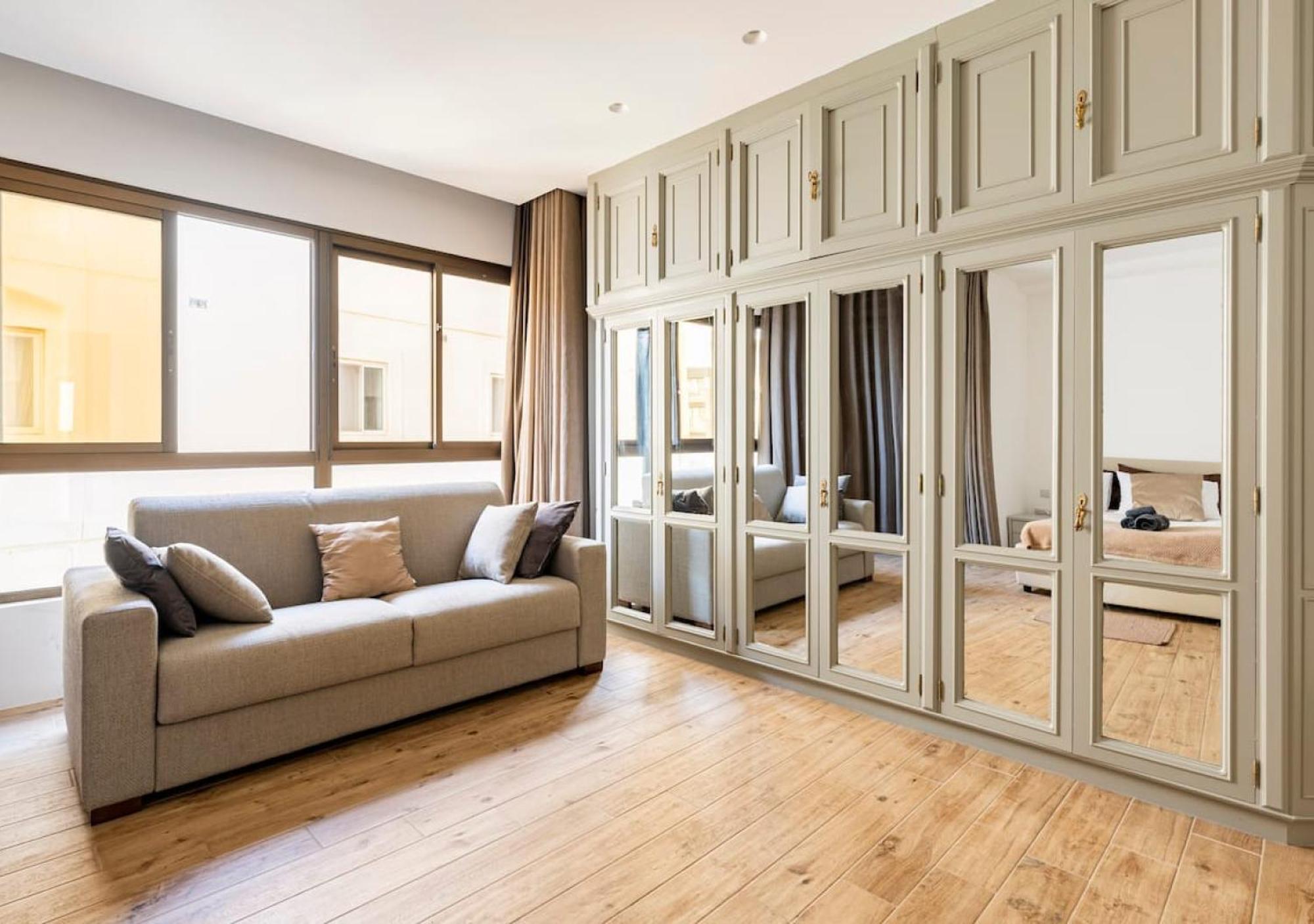 Sea View Luxury Haven Living & 3Bedrooms Seafront สลีมา ภายนอก รูปภาพ